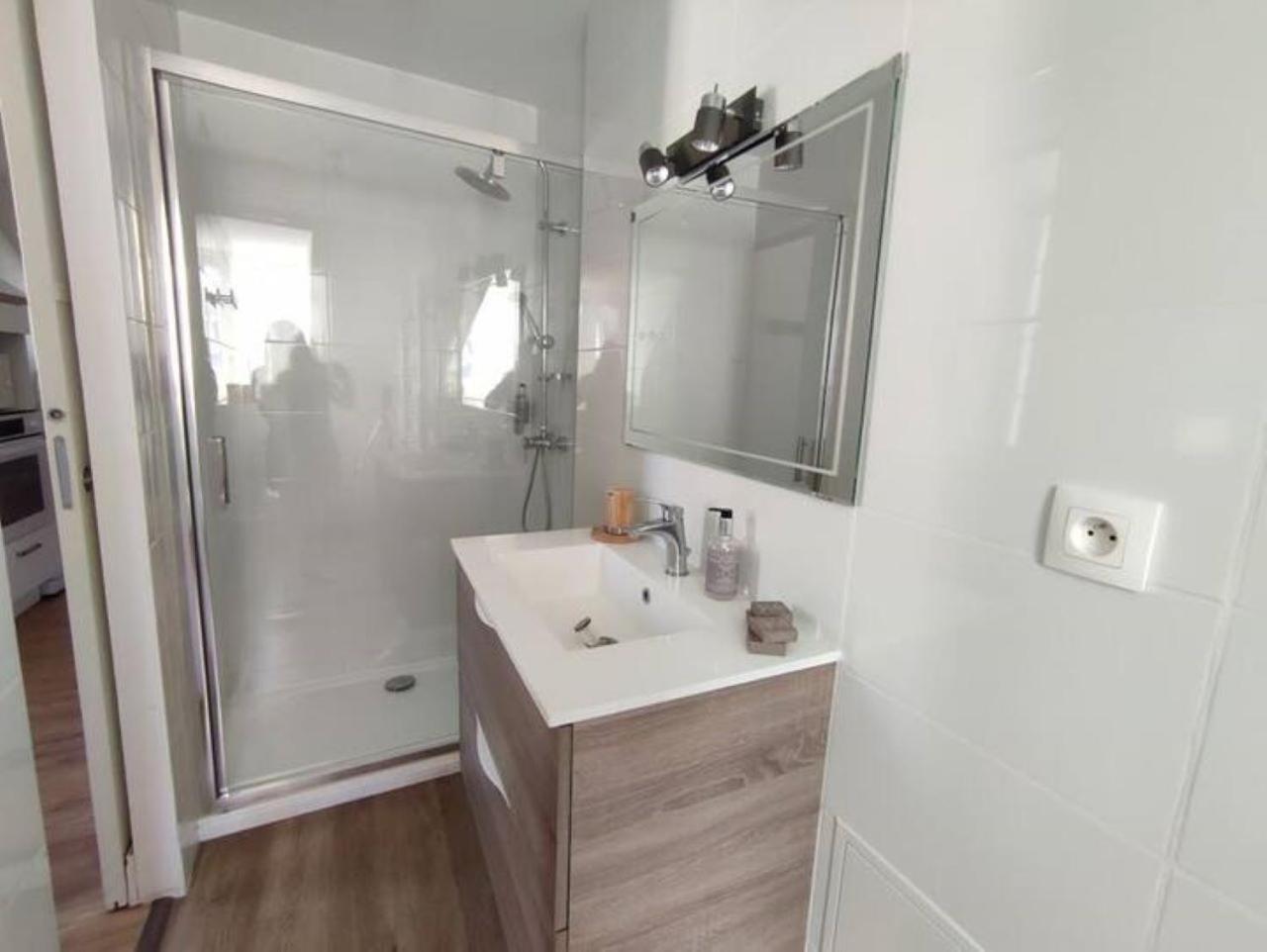 L'Alexiane, Centre Luchon, Parking Gratuit, Wifi Apartamento Bagnères-de-Luchon Exterior foto